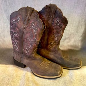 Ariat Box Toe Cowgirl Boots